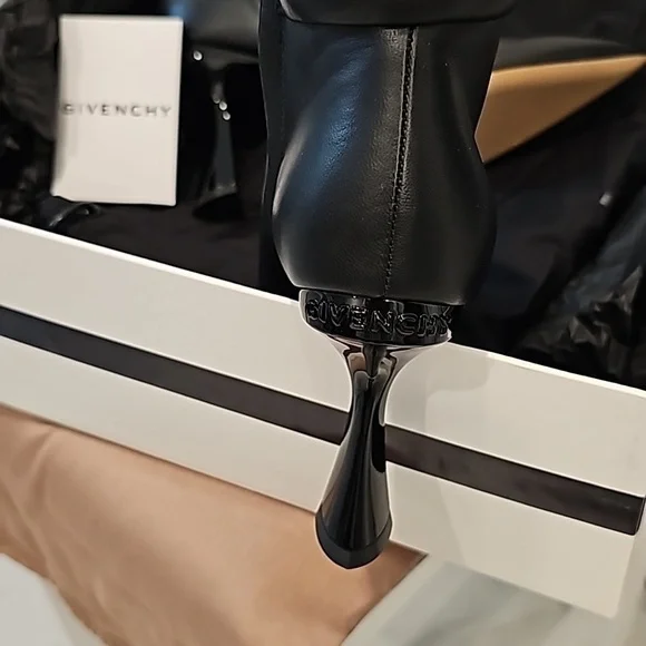Givenchy ankle boots - Picture 4 of 9